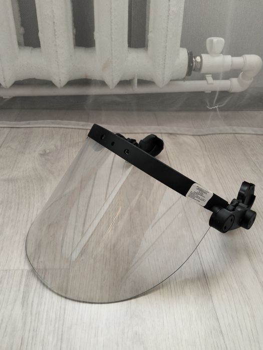 Щиток для каски защитный