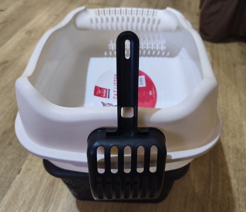 Котешка тоалетна