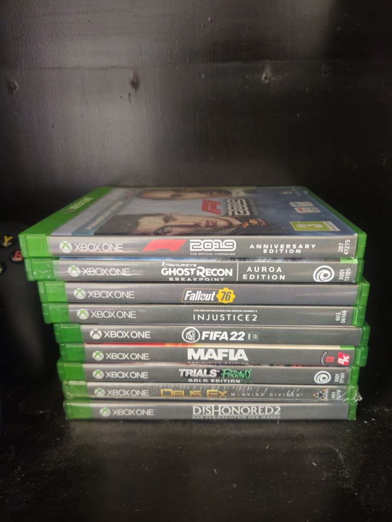Xbox one.   S.  500 gb