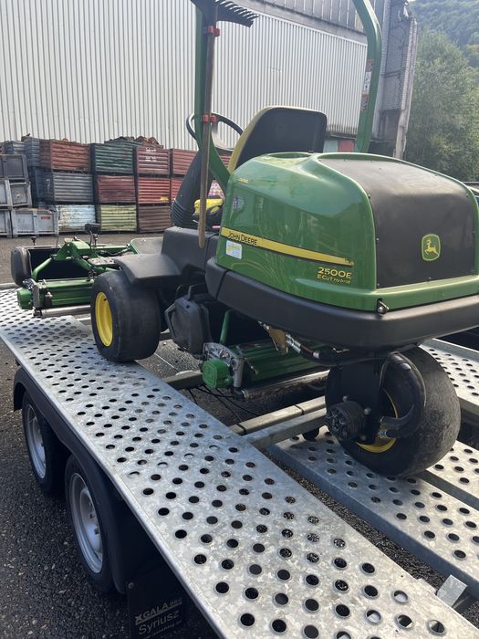 John Deere 2500E E-cut Hybrid