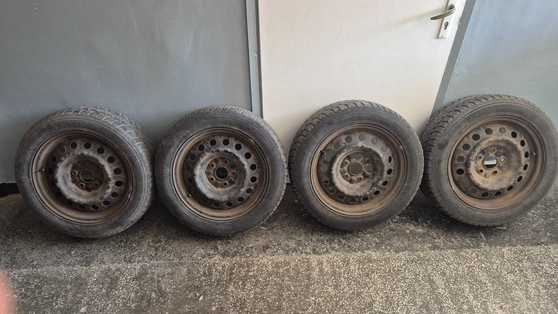 Железни джанти 5x114.3/6.5Jx16”/ET45/60.1 + зимни гуми Nokian + тасове