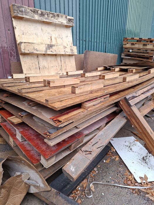 Продаётся поддоны цена за штуку