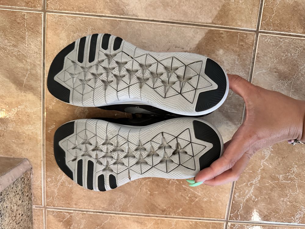 Маратонки Nike 36