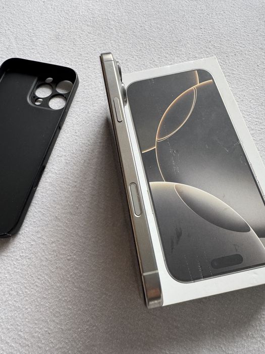 iPhone 16 Pro Max 256GB, baterie 100%, garanție până în 02.10.2026