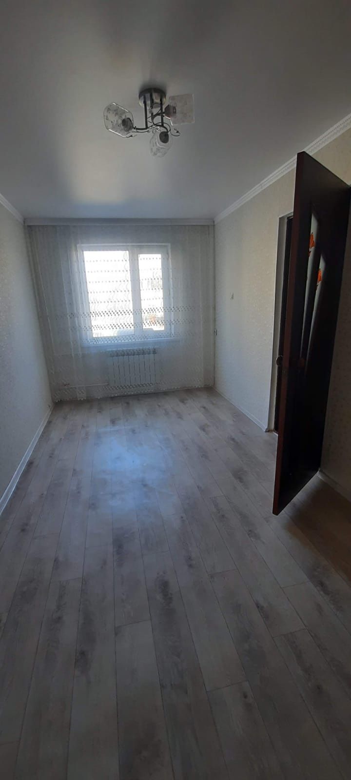 Срочно продам 4 х комнатную квартиру.