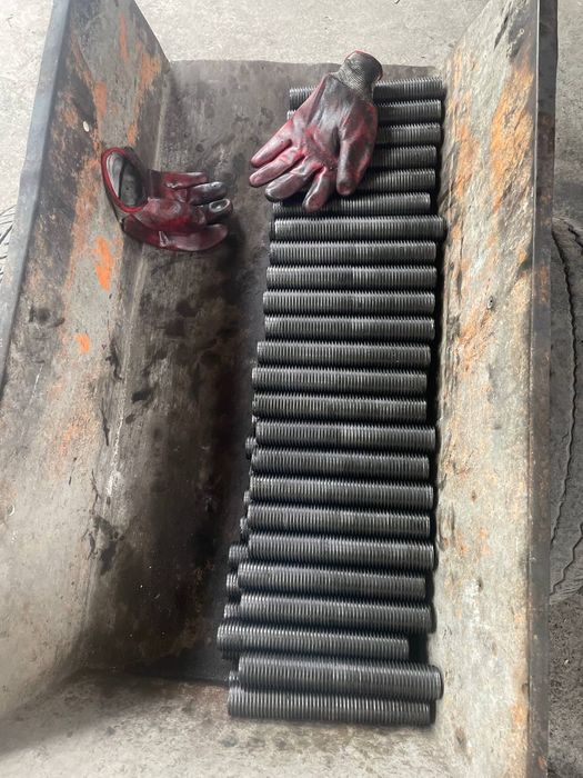 Ankerniy bolt va shpilkalar