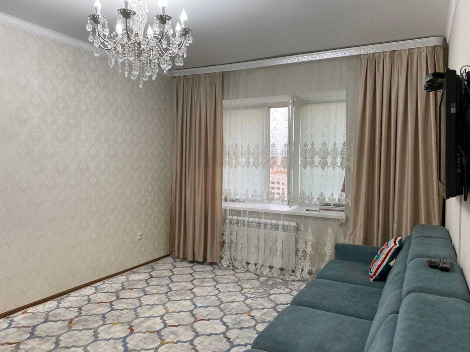 Продам 1 комнатную квартиру в центре Батыса