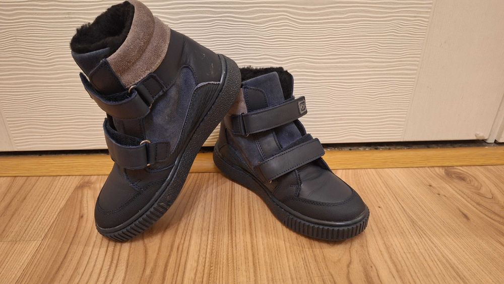 Нови кожени боти