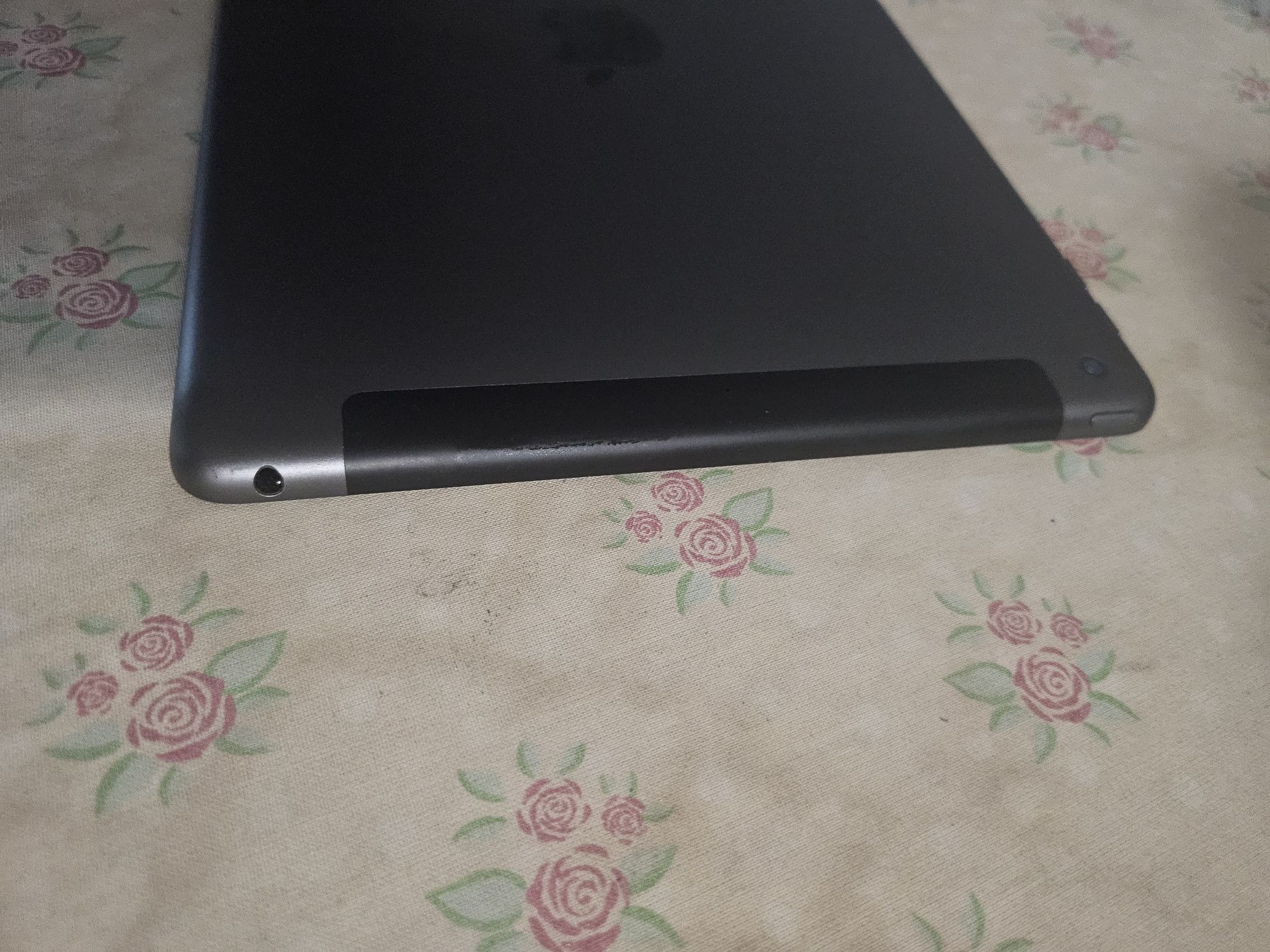 Apple ipad 8 Wi-Fi +Cellular