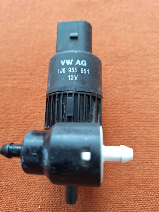 Pompa lichid rezervor parbriz, faruri VOLKSWAGEN, 1J6 955 651, 12V