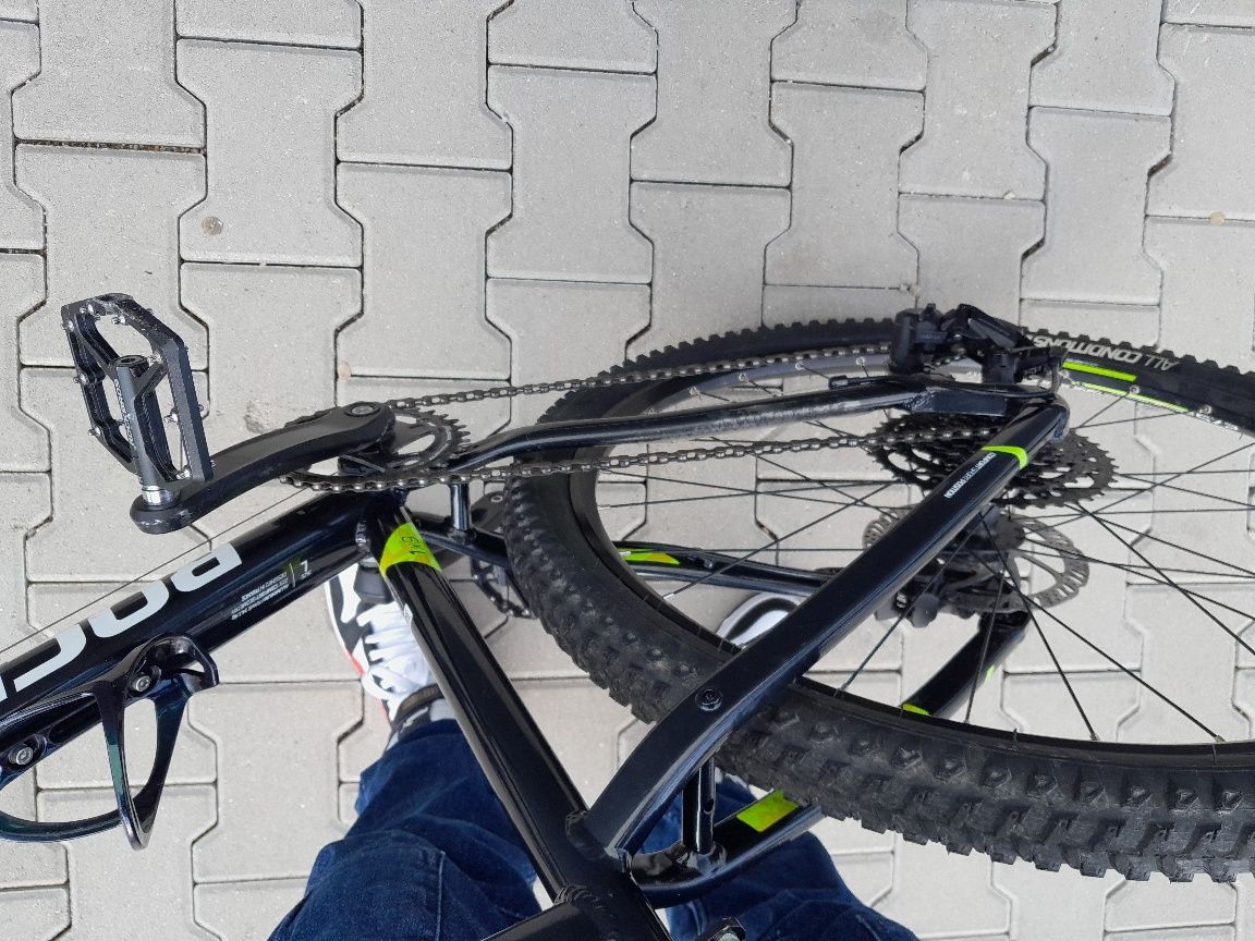 Vând bicicletă rockrider ca nouă.