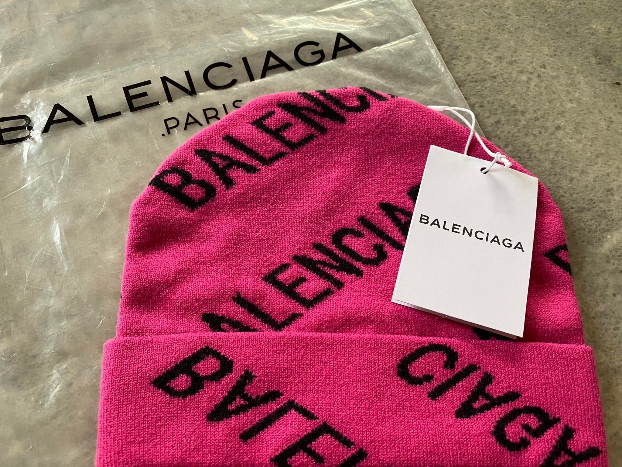 Зимна шапка Balenciaga