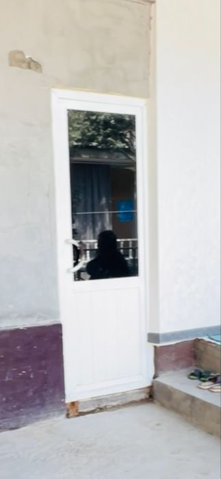 Akfa eshik sotiladi