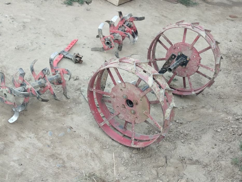 Motoblok sotiladi xammanarsasi bor