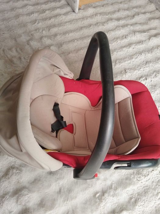 Scoică auto pentru bebe