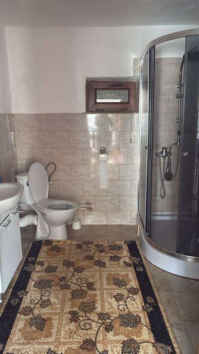 Casă de închiriat – 4 dormitoare, comuna Mătăsaru (Dâmbovița)