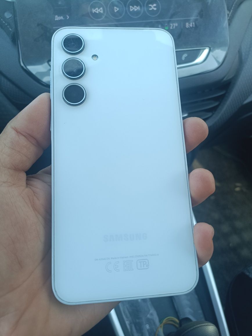 Telefon sotiladi srochno