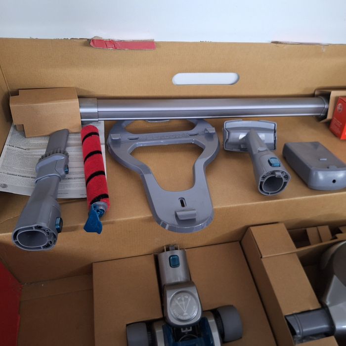 Акумулаторна прахосмукачка Hoover H Free 700 с два броя батерии