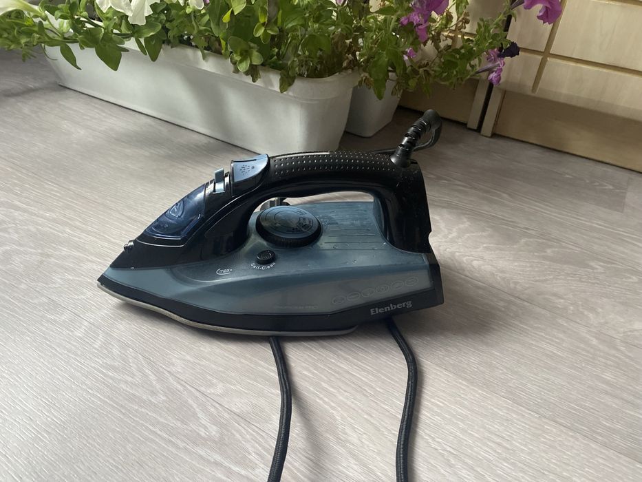 Утюг б/у Elemberg