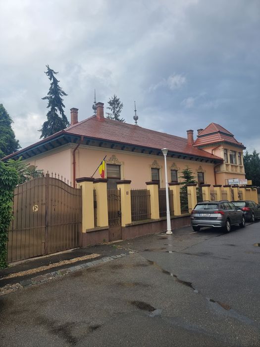 De inchiriat birou, ap 2 camere