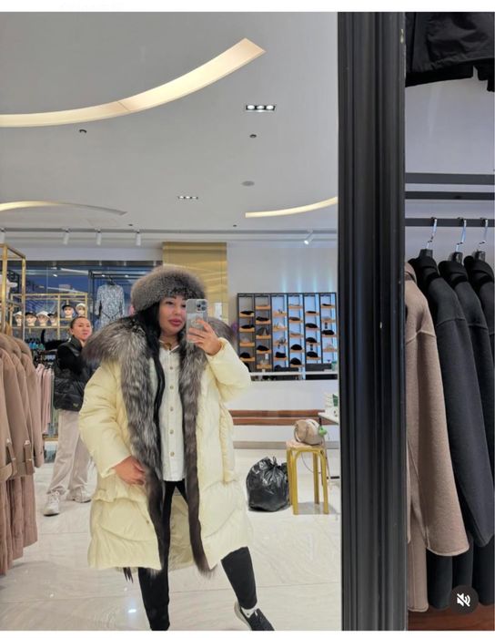 Пихора пуховая . Воротник чистый писец! Легкая, теплая  46-50 разм