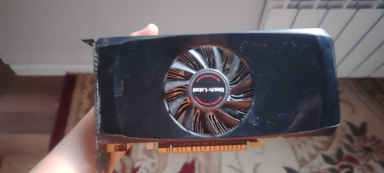 видеокарта gts 450 1 gb gddr5  вроде рабочия не проверял