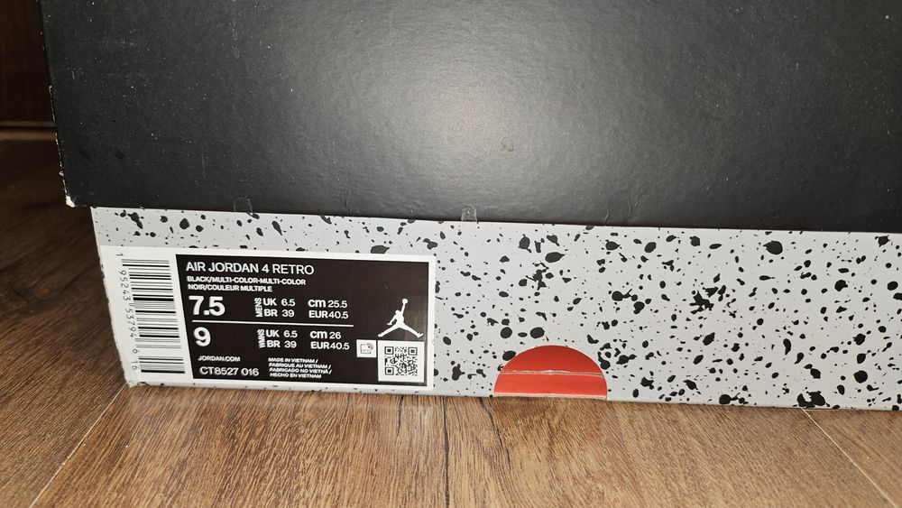 Air Jordan 4 Red Thunder