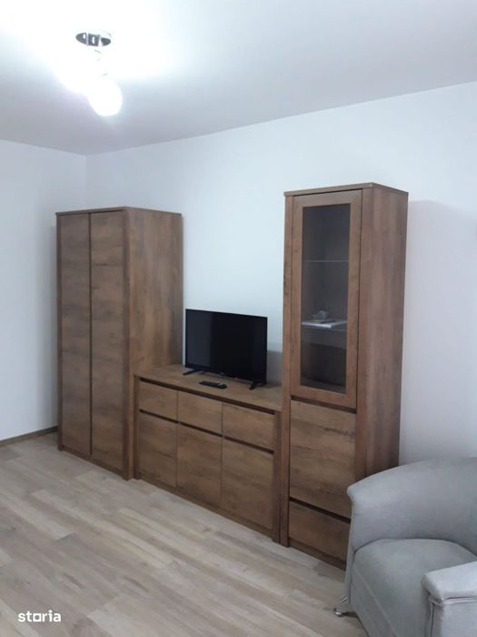 Ofer spre închiriere garsoniera Mioveni Robea ( după 1 noiembrie )