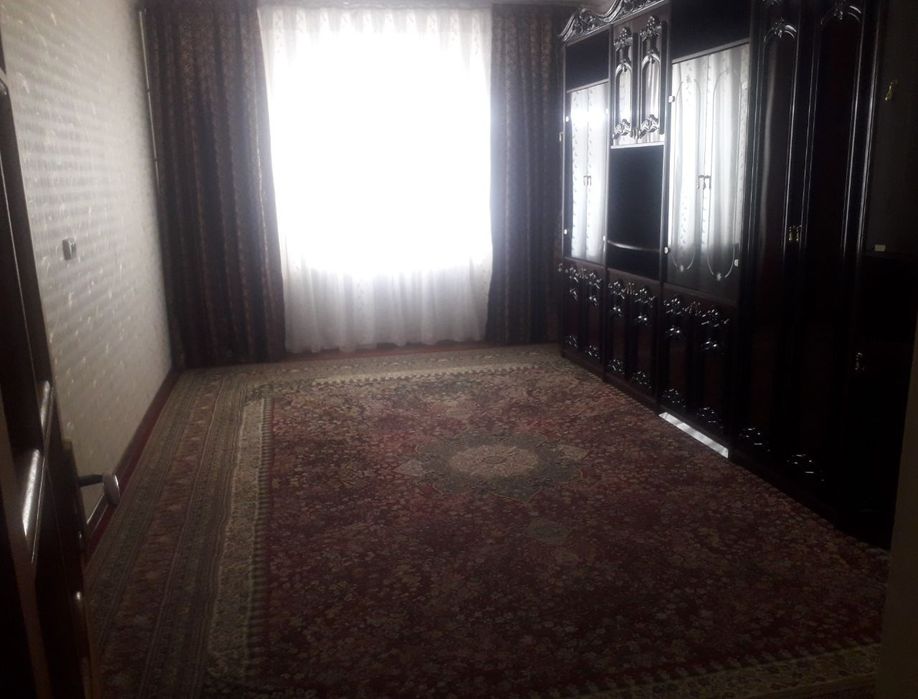 Урикзор Из-за бозор олдида 2 хона. 350.у.е+реалторский