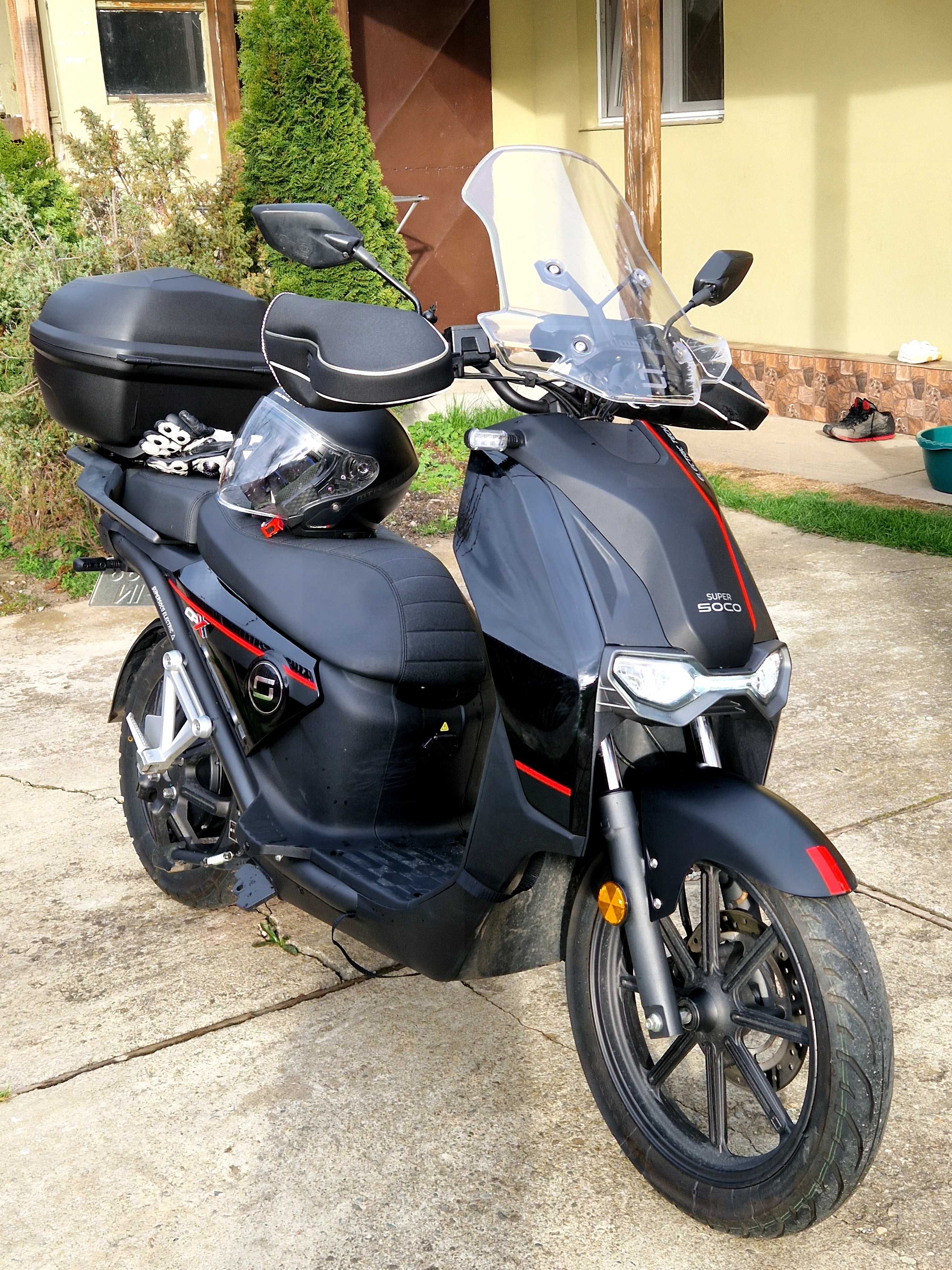 Super Soco CPX .