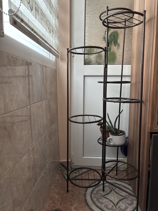 Цветарник  със 9 гнезда