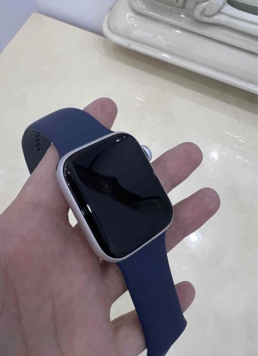 Смарт часы Apple Watch SE 2