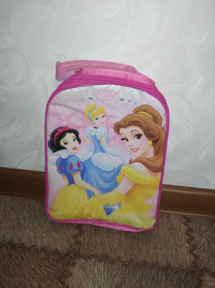 Рюкзаки и сумки для девочек