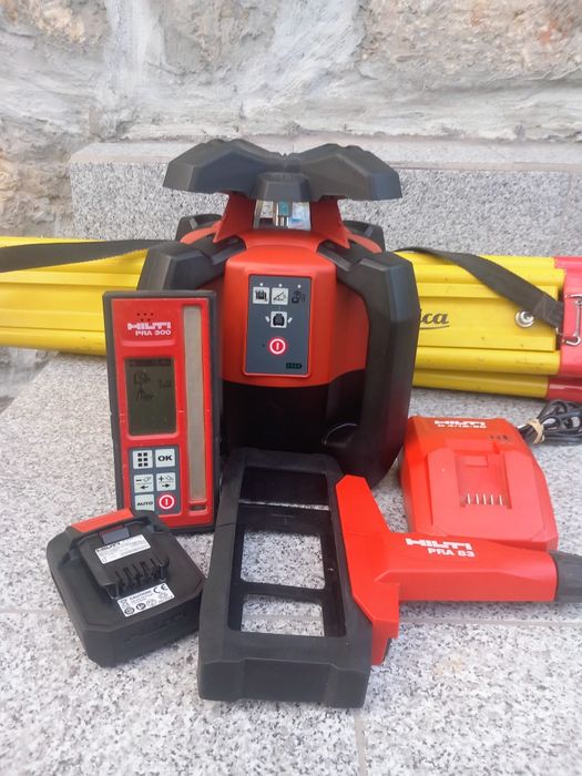 Ротационен лазерен нивелир Hilti PR 30-HVS A12