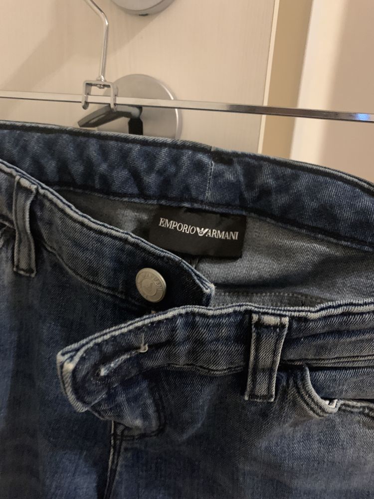 Blugi Emporio Armani Noi cu Eticheta