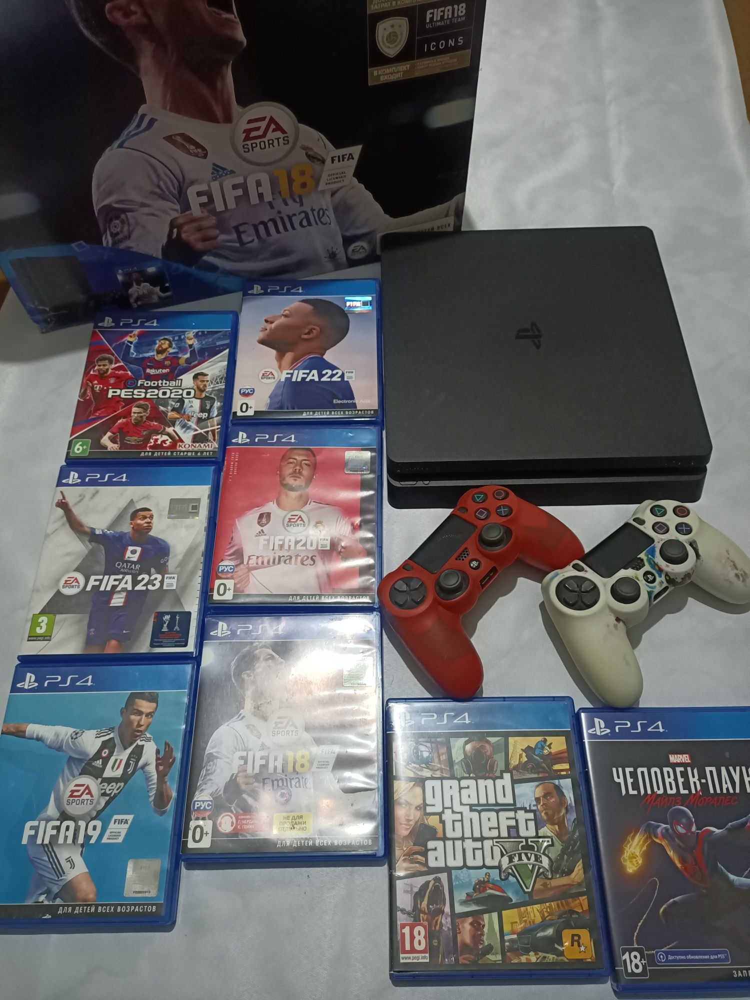 PS 4 SLIM+ два джостика+ игры