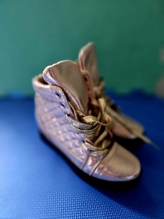 Sneakersi auriu marimea 38