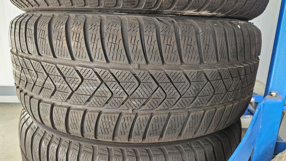 Anvelope Iarna 245 40 19 Pirelli MOE RUNFLAT