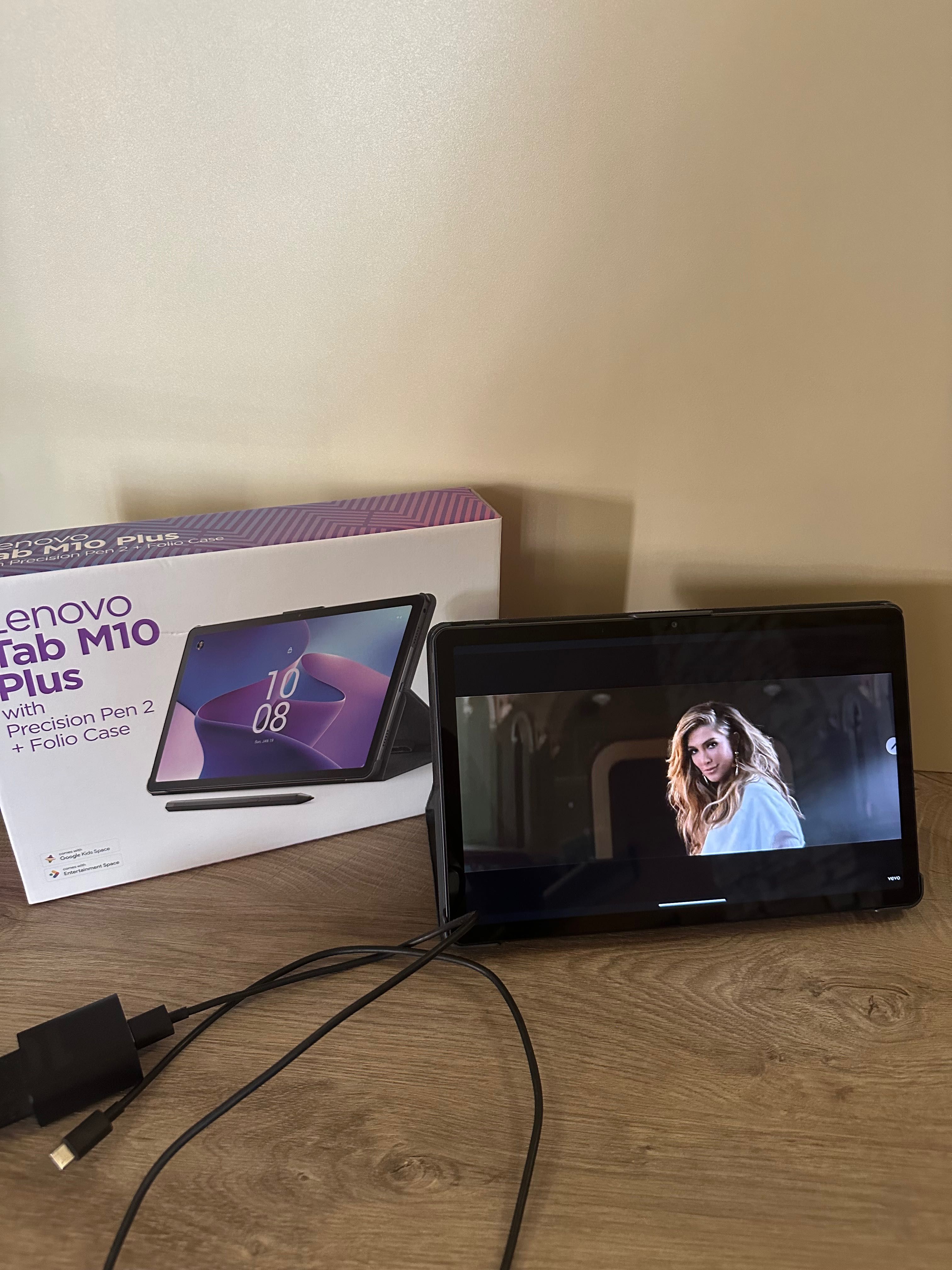 Таблет Lenovo Tab M10 plus