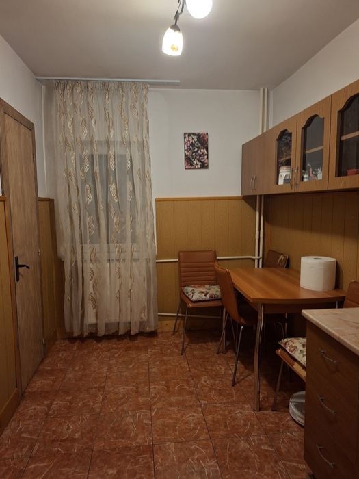 Caut colega de apartament