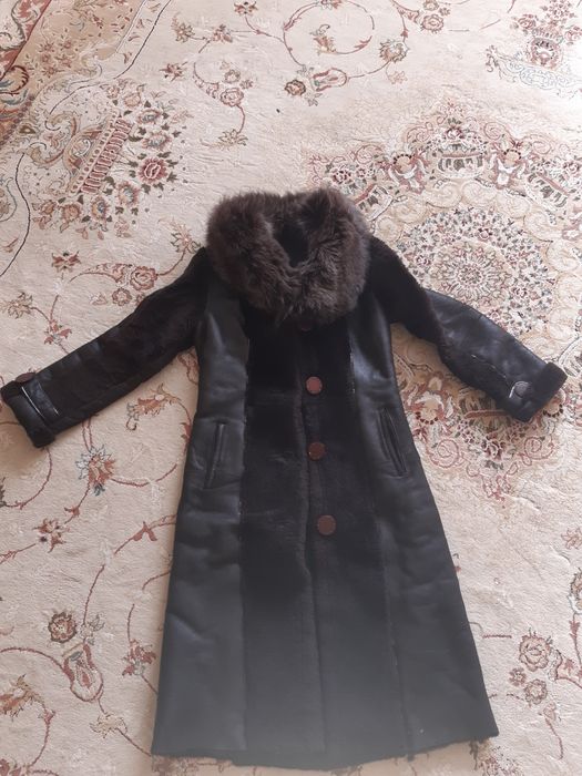 Продам дубленку натуралка размер L. Подойдет на 42-44