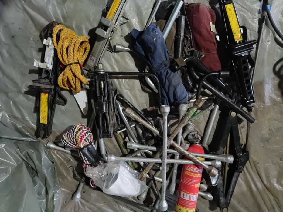 Vind cric , cheie auto