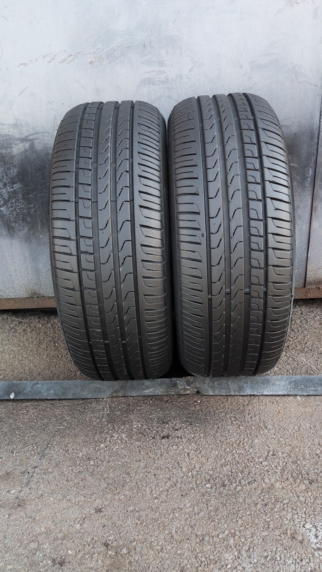 2бр. летни гуми 225/55/17 Pirelli Cinturato P7, MO
dot22
7.4mm
Добро с