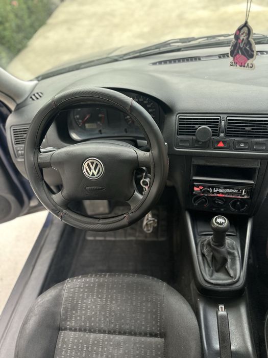 Golf 4  1.4 2001 Negociabil