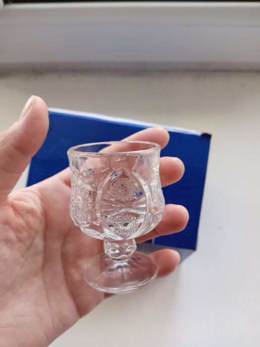 Рюмки на ножке 6шт по 2000тг