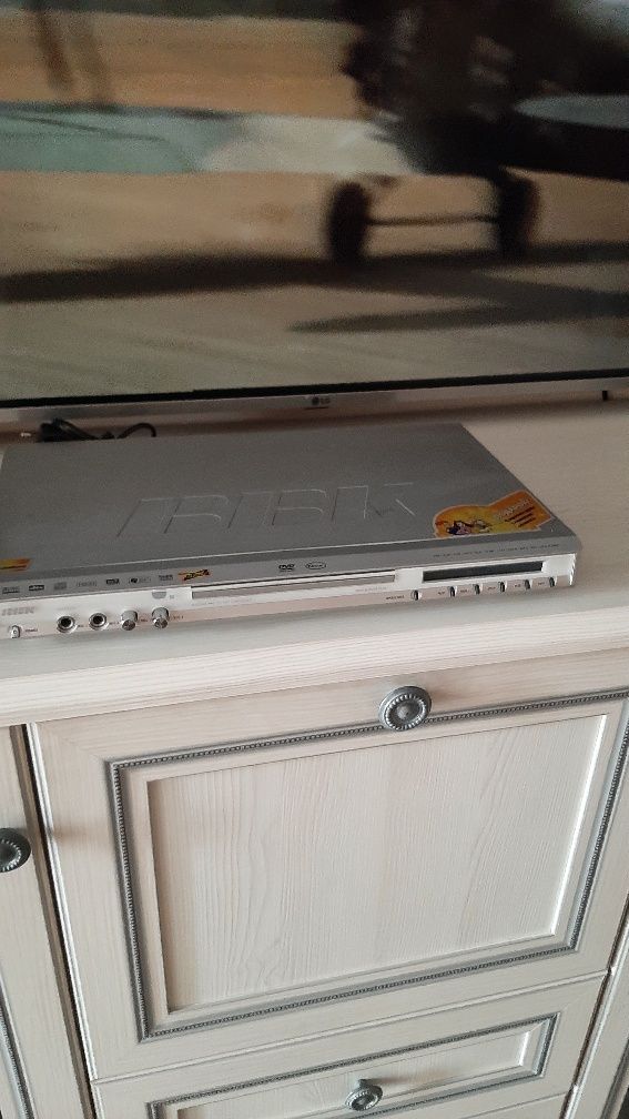 Видеоплеер BBK. DVD.