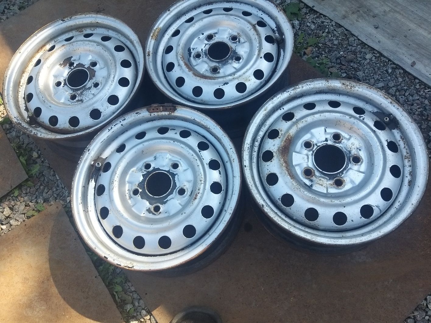 Продам комплект дисков R14