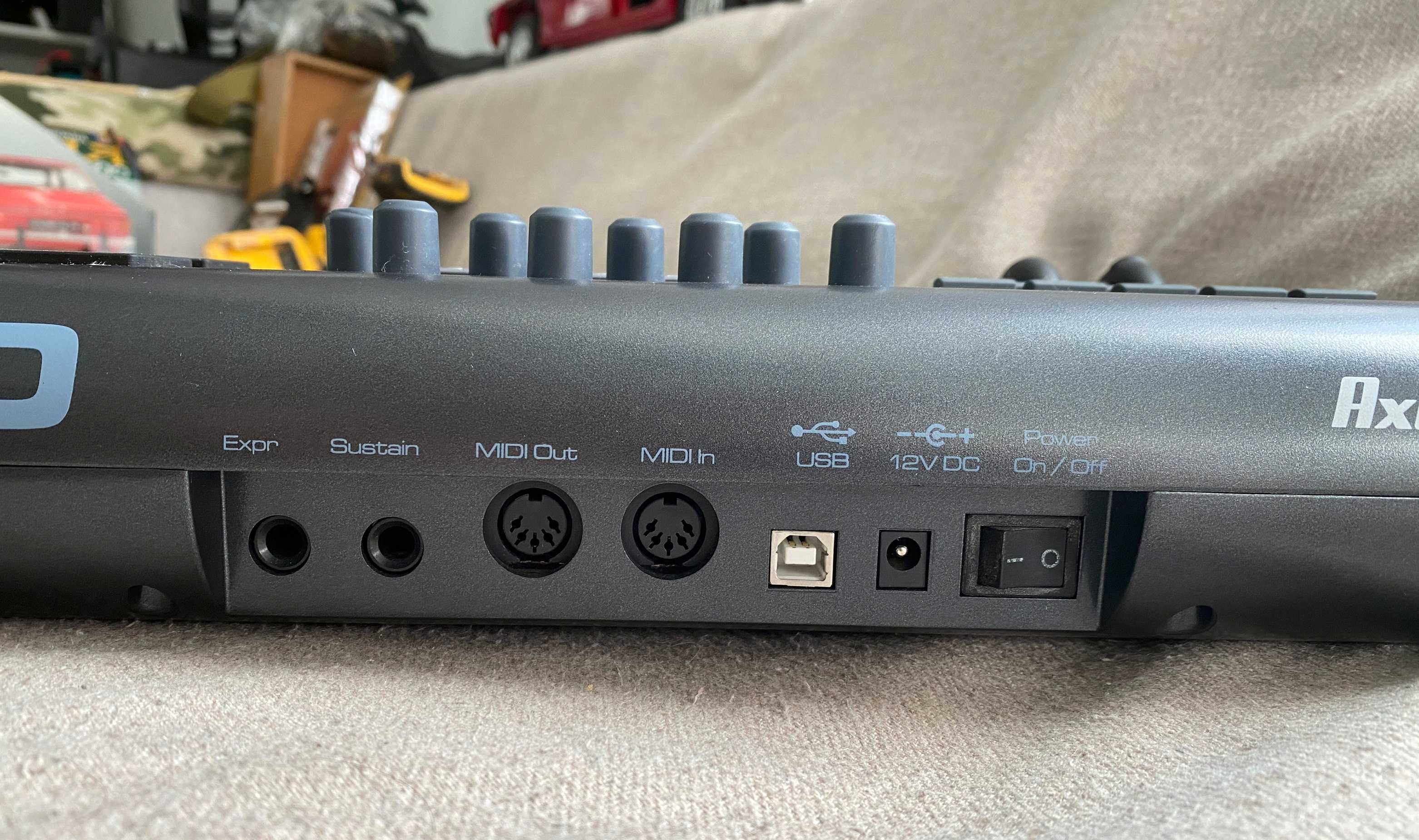 Controller Midi M Audio Axiom 25  USB - ideal pasionati muzica - USA