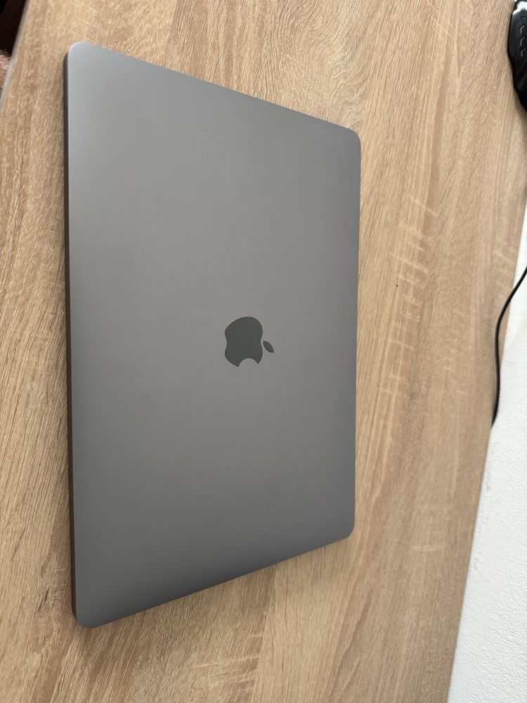 Macbook pro A2338