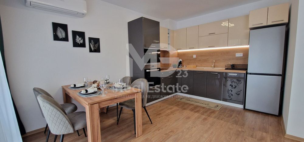 Дава се под наем Двустаен апартамент в Пловдив, Коматевски възел - 77 кв.м за 550 € - Снимка #4